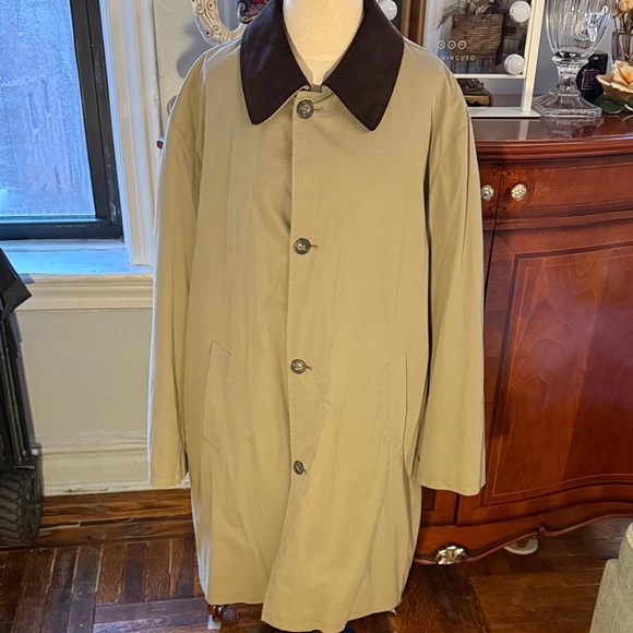Docayro Men's Tan Coat with Dark Brown Collar - Picture 2 of 16